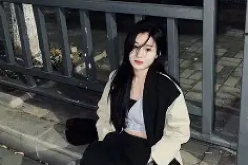 优思益塌房始末：明星集体道歉背后假洋牌与代工厂的真相