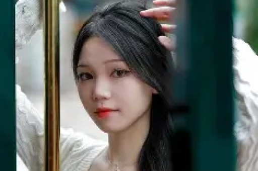 内娱开年地震！30岁网红司晓迪爆料睡遍顶流48小时反转封账号